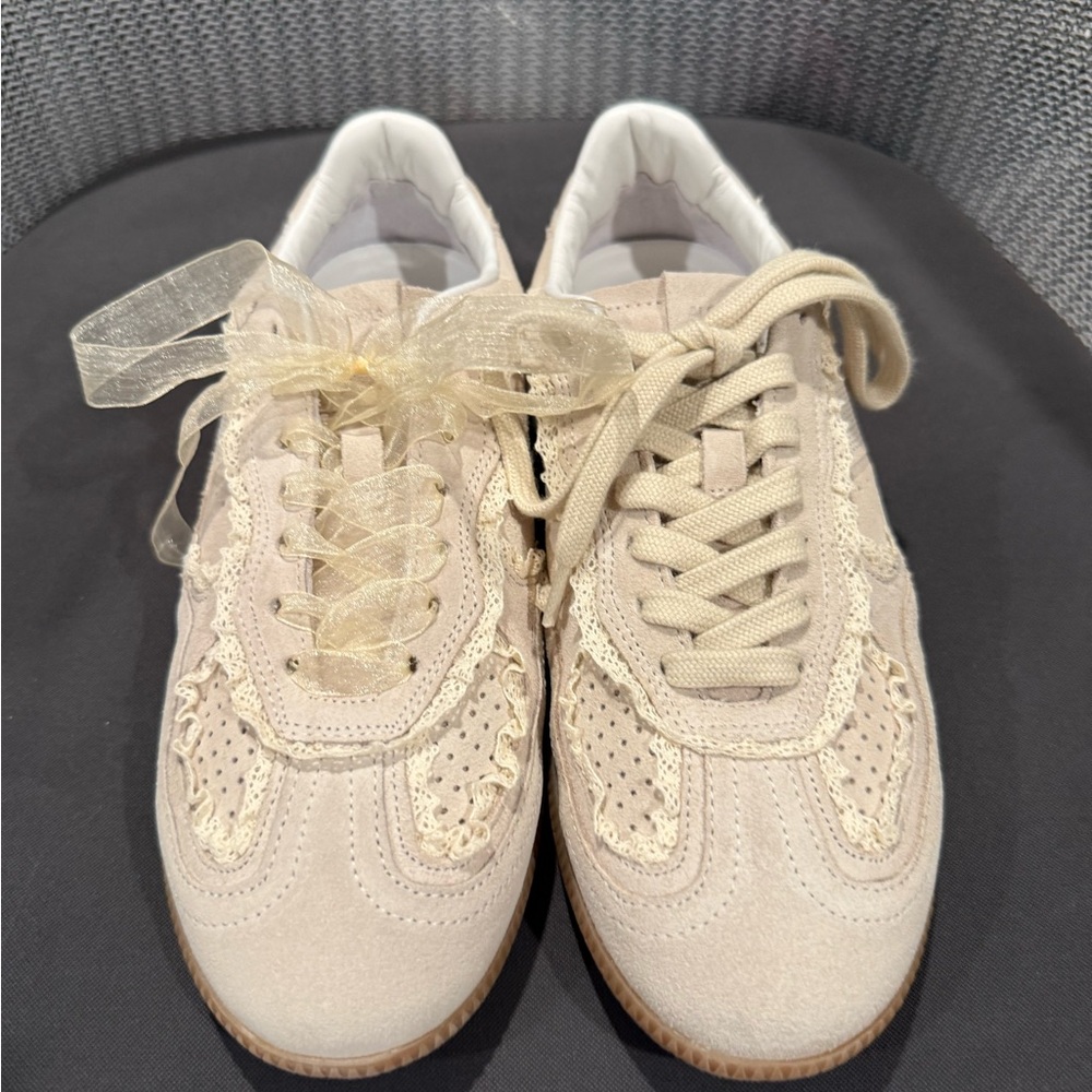 ALOHAS Cream Lace-Up Sneakers with Crochet Details